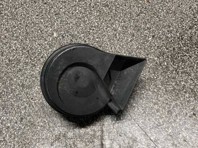 bontott AUDI A4 B7 Kürt