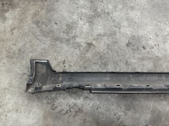 bontott AUDI A4 B7 Küszöb Burkolat