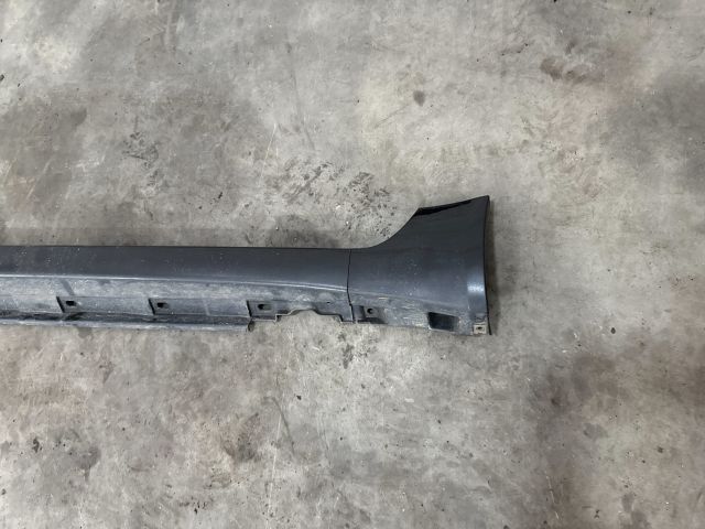 bontott AUDI A4 B7 Küszöb Burkolat