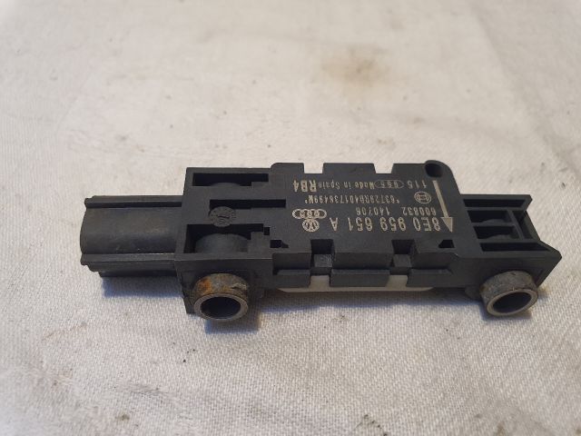 bontott AUDI A4 B7 Légzsák Indító Modul Oldallégzsák