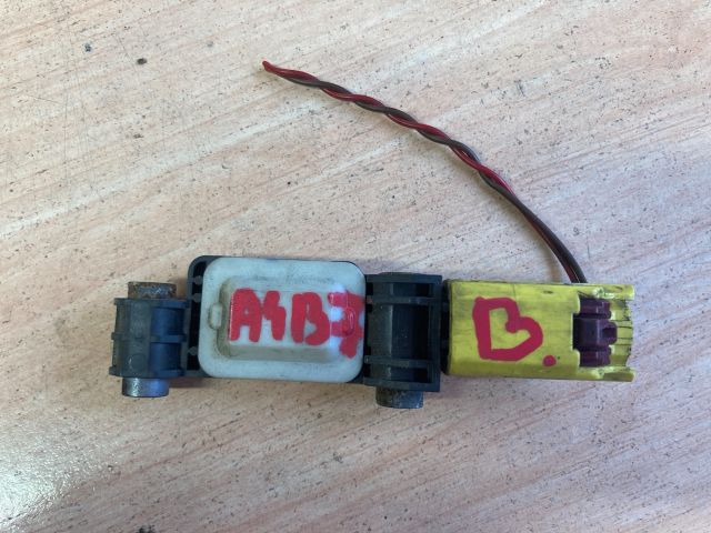 bontott AUDI A4 B7 Légzsák Indító Modul Oldallégzsák