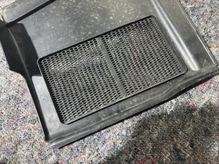 bontott AUDI A4 B7 Levélrács