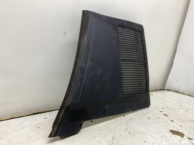 bontott AUDI A4 B7 Levélrács