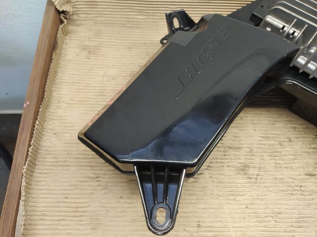 bontott AUDI A4 B7 Mélynyomó Hangszóró