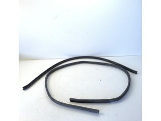 bontott AUDI A4 B7 Motorháztető Gumikéder