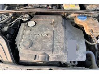 bontott AUDI A4 B7 Motorháztető Gumikéder