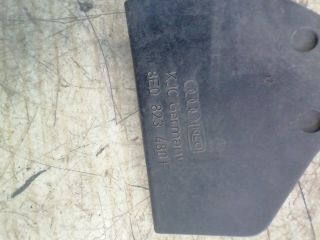 bontott AUDI A4 B7 Motorháztető Nyitó Kar / Gomb