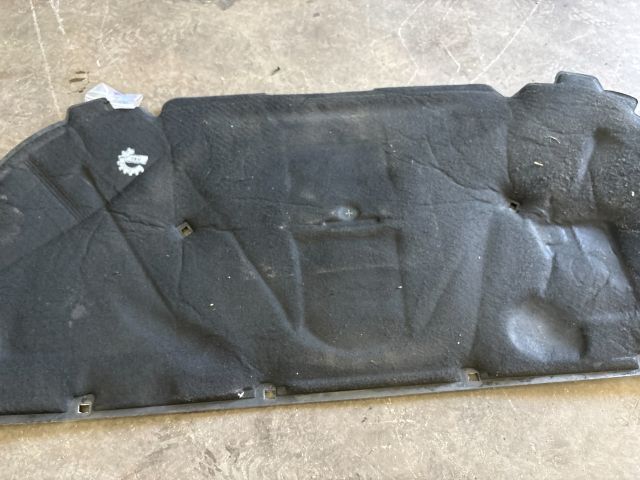 bontott AUDI A4 B7 Motorháztető Szigetelés