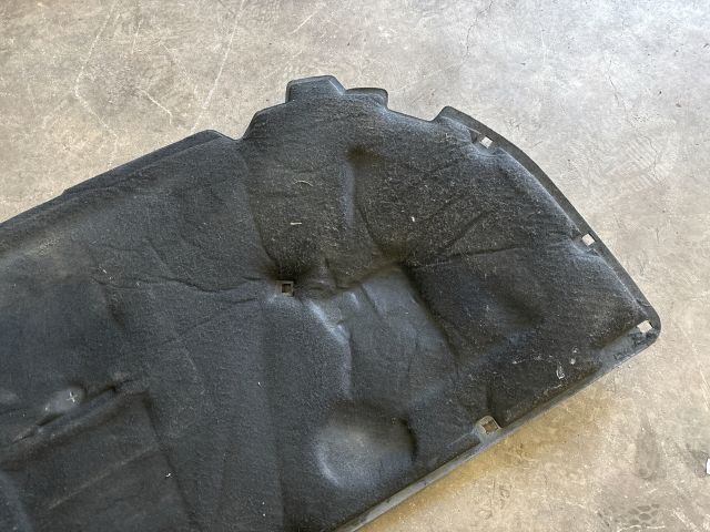 bontott AUDI A4 B7 Motorháztető Szigetelés