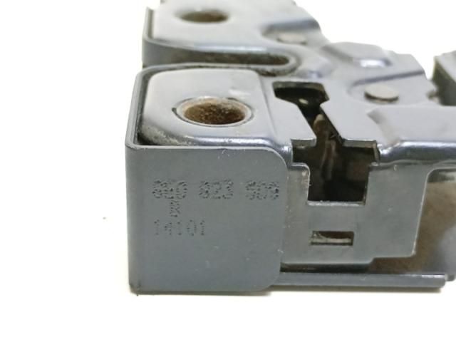 bontott AUDI A4 B7 Motorháztető Zárszerkezet