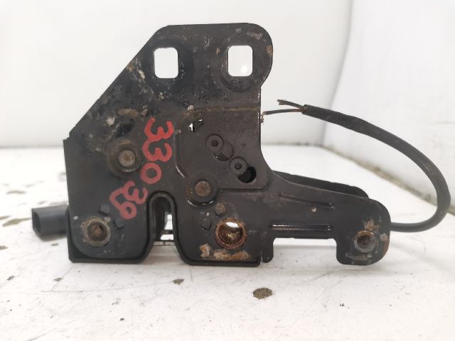 bontott AUDI A4 B7 Motorháztető Zárszerkezet