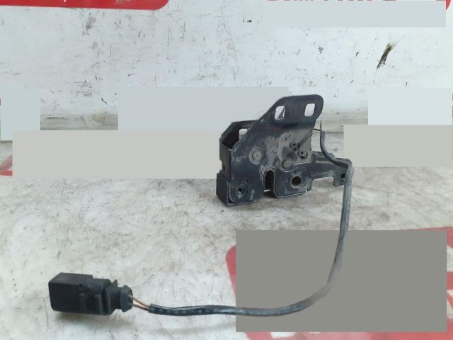 bontott AUDI A4 B7 Motorháztető Zárszerkezet