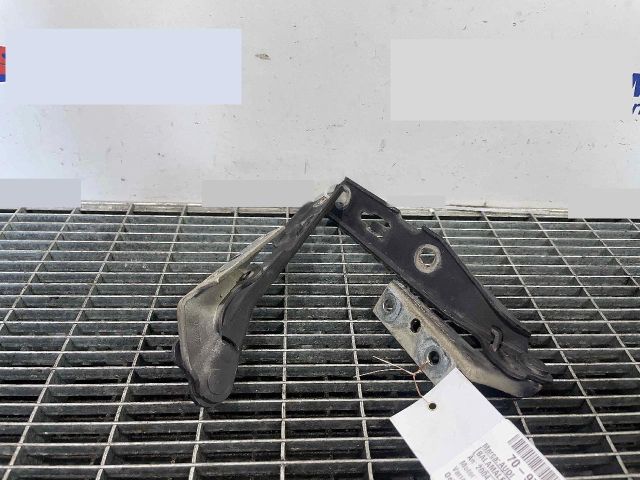 bontott AUDI A4 B7 Motorháztető Zsanér Pár