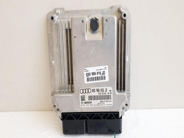 bontott AUDI A4 B7 Motorvezérlő