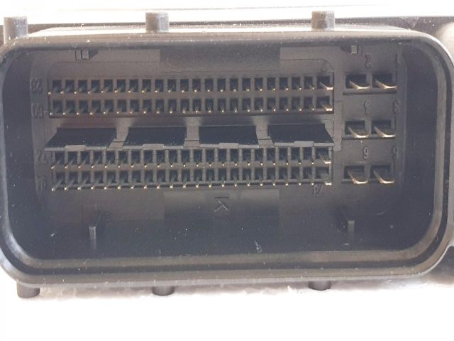 bontott AUDI A4 B7 Motorvezérlő