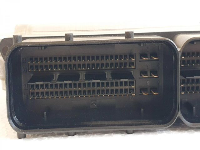 bontott AUDI A4 B7 Motorvezérlő