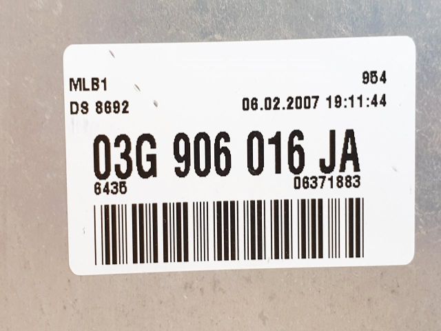 bontott AUDI A4 B7 Motorvezérlő