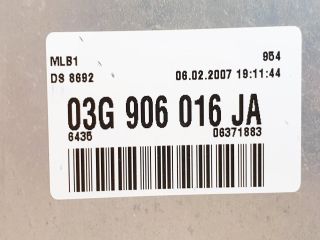 bontott AUDI A4 B7 Motorvezérlő