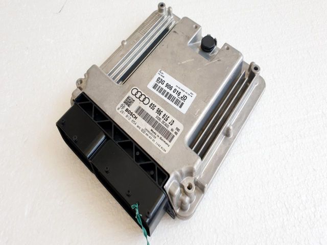 bontott AUDI A4 B7 Motorvezérlő