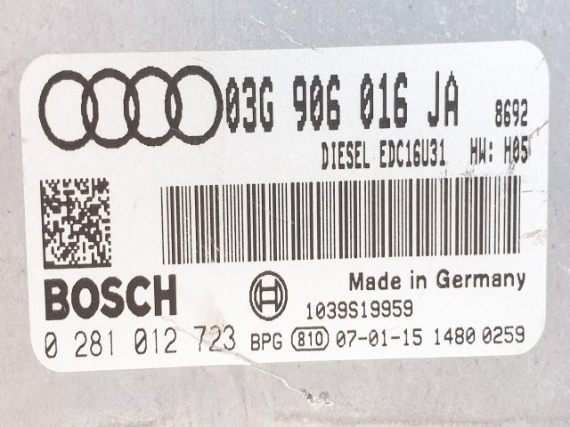 bontott AUDI A4 B7 Motorvezérlő