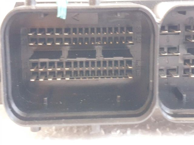 bontott AUDI A4 B7 Motorvezérlő