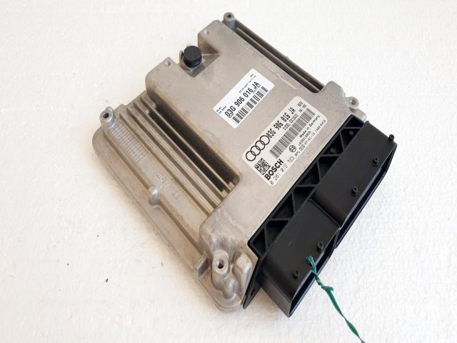 bontott AUDI A4 B7 Motorvezérlő