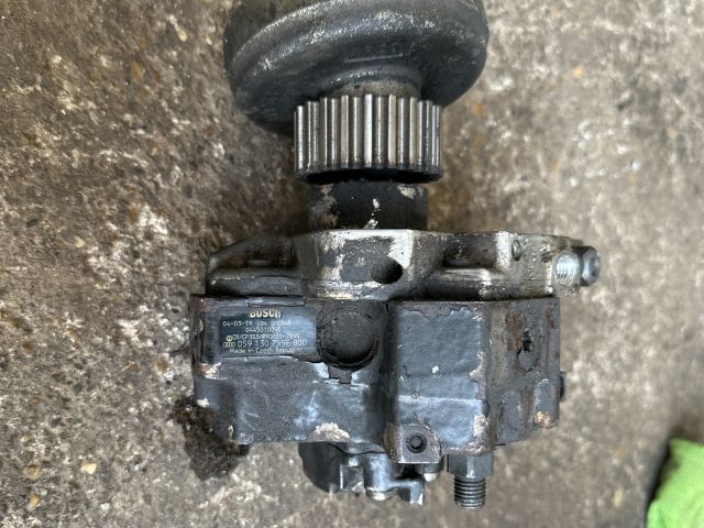 bontott AUDI A4 B7 Nagynyomású Szivattyú