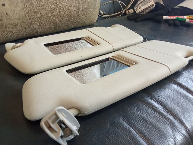 bontott AUDI A4 B7 Napellenző Pár