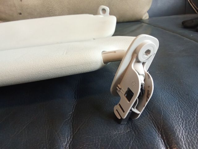 bontott AUDI A4 B7 Napellenző Pár