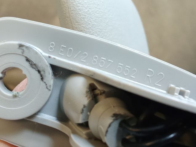 bontott AUDI A4 B7 Napellenző Pár