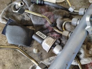 bontott AUDI A4 B7 Nyomásszabályzó Szelep