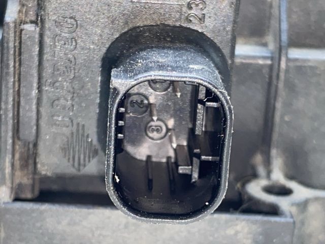 bontott AUDI A4 B7 Pollenszűrő Fedél