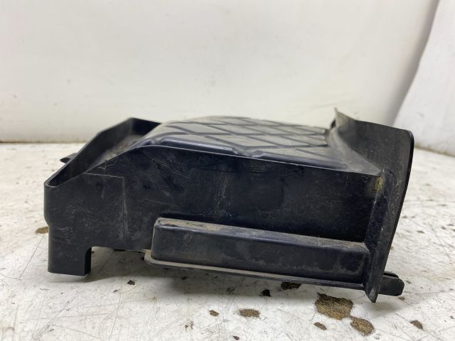 bontott AUDI A4 B7 Pollenszűrő Ház