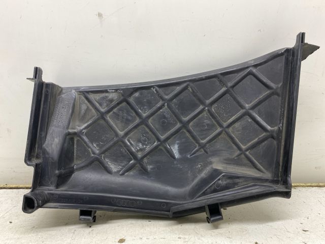 bontott AUDI A4 B7 Pollenszűrő Ház