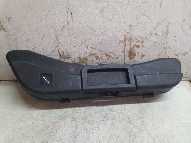 bontott AUDI A4 B7 Pótkerék Szerszámtartó