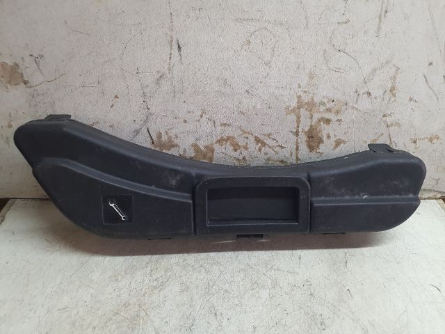 bontott AUDI A4 B7 Pótkerék Szerszámtartó