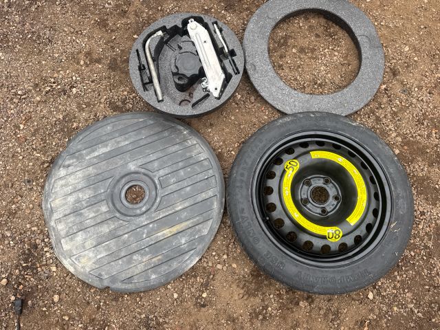 bontott AUDI A4 B7 Pótkerék