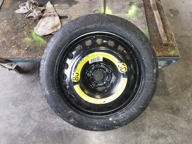 bontott AUDI A4 B7 Pótkerék