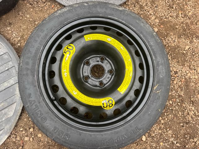 bontott AUDI A4 B7 Pótkerék