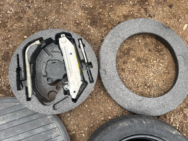 bontott AUDI A4 B7 Pótkerék