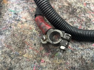 bontott AUDI A4 B7 Pozitív Kábel