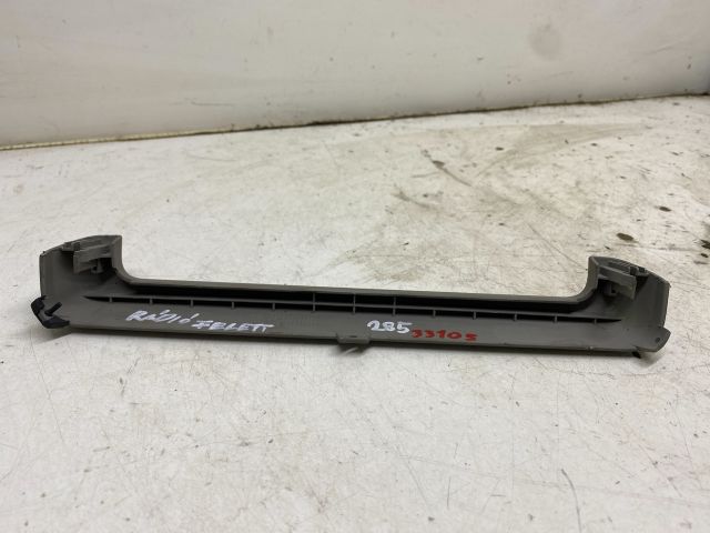 bontott AUDI A4 B7 Rádió / CD Keret