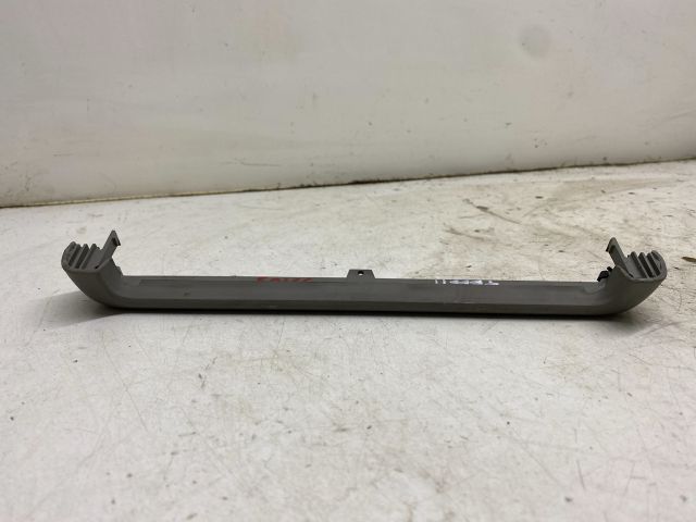 bontott AUDI A4 B7 Rádió / CD Keret