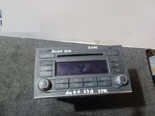 bontott AUDI A4 B7 Rádió / CD