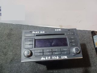 bontott AUDI A4 B7 Rádió / CD