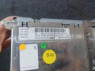 bontott AUDI A4 B7 Rádió / CD