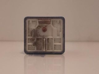 bontott AUDI A4 B7 Relé