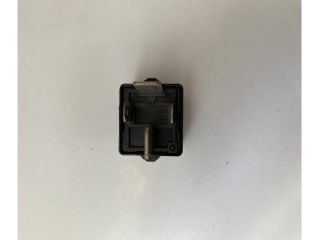 bontott AUDI A4 B7 Relé