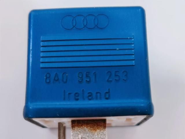 bontott AUDI A4 B7 Relé