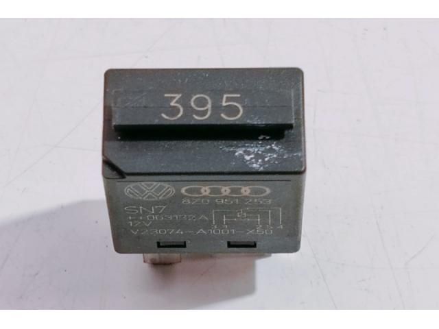 bontott AUDI A4 B7 Relé